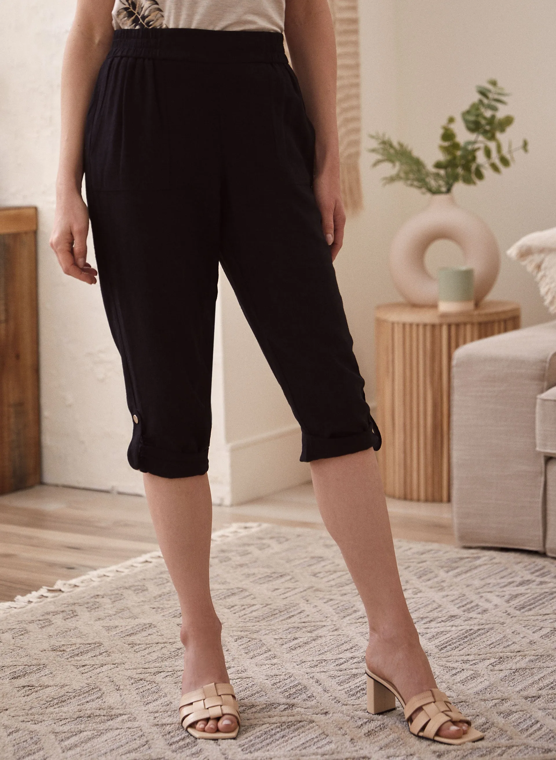 Linen Blend Pull-On Capris