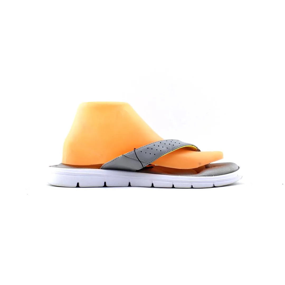 NIKE COMFORT FOOTBED